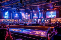 S15全球总决赛决赛门票遭黄牛高价倒卖，二手交易平台乱象频发，粉丝呼吁实名购票